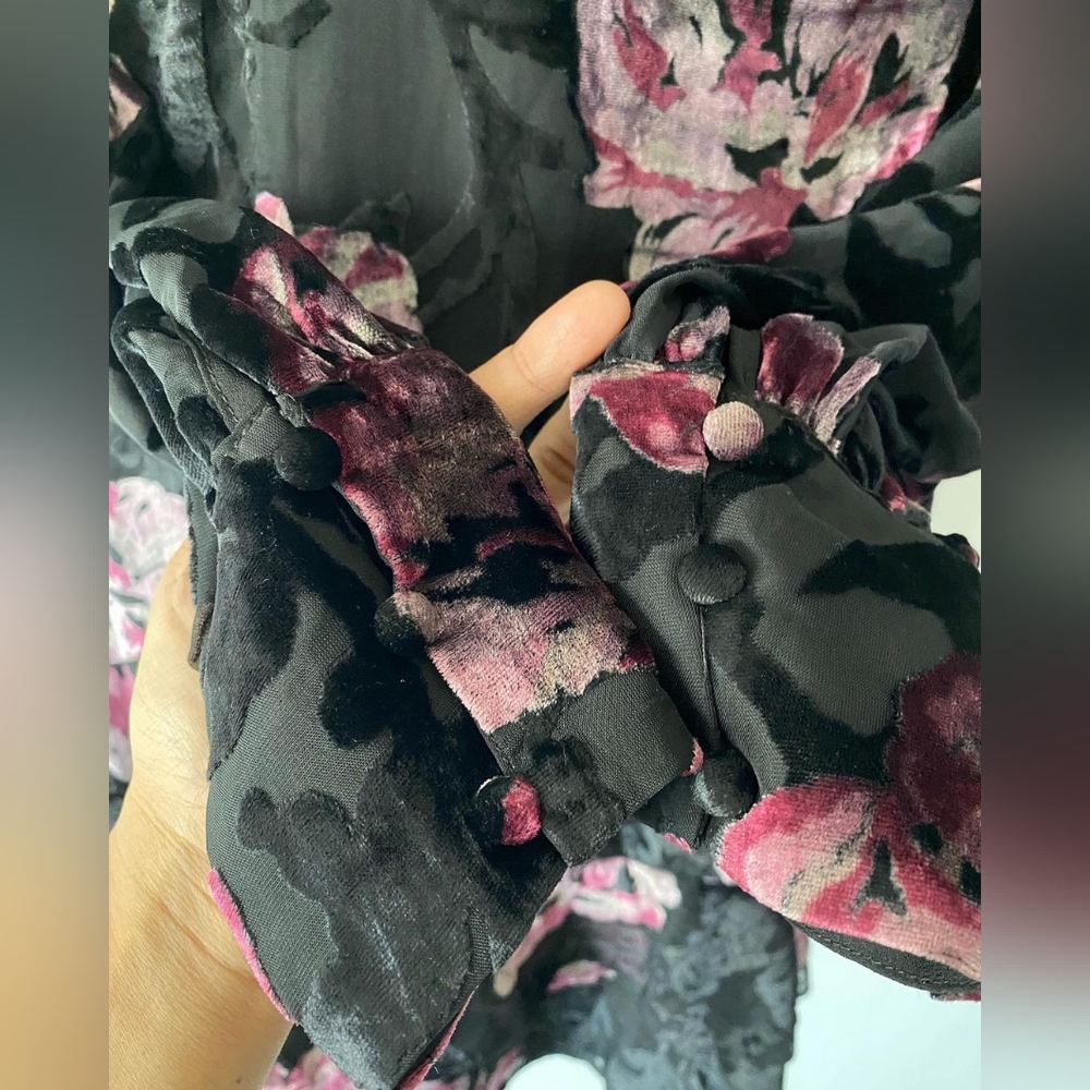 Forever New Burnout Velvet Dress - Picture 7 of 9